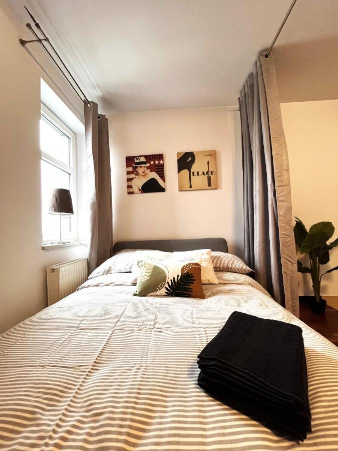Jagielly Apartment ~ Self Check-In 24H ~ Parking & Lift Wrocław Exteriör bild